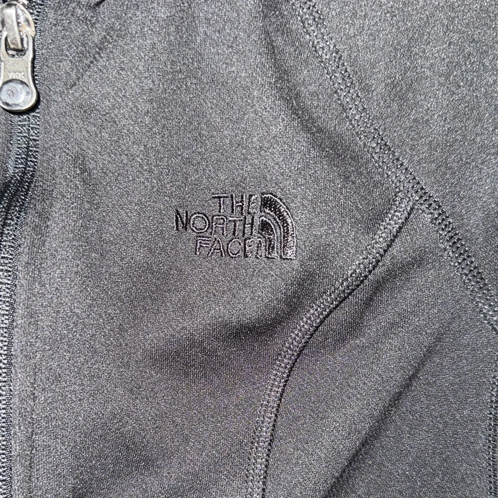 North Face Black Full-Zip Jacket - Picture 2 of 2